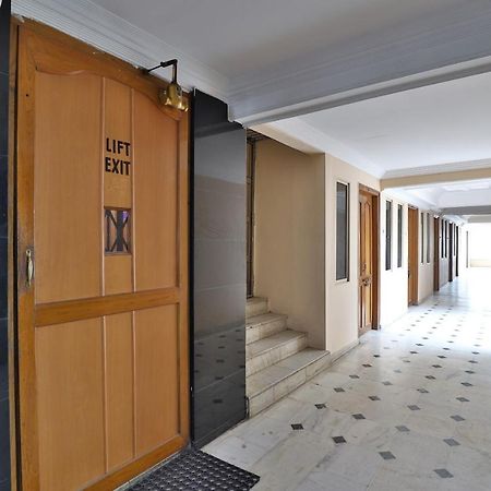 Spot On Hotel Decent Anand Exterior photo