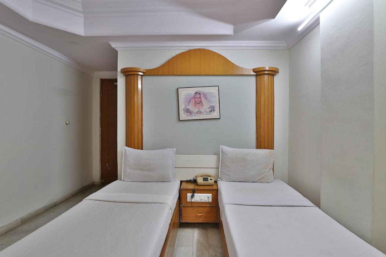 Spot On Hotel Decent Anand Exterior photo
