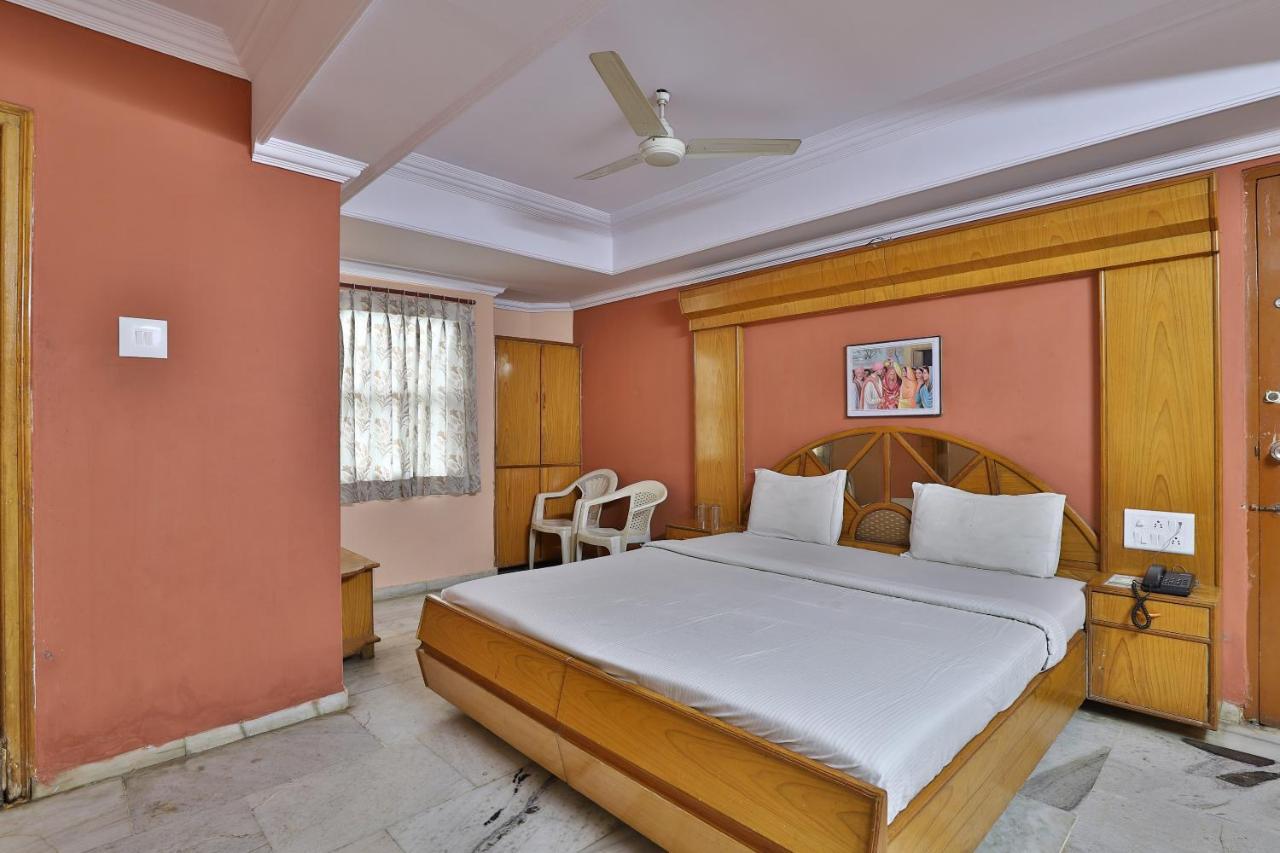 Spot On Hotel Decent Anand Exterior photo