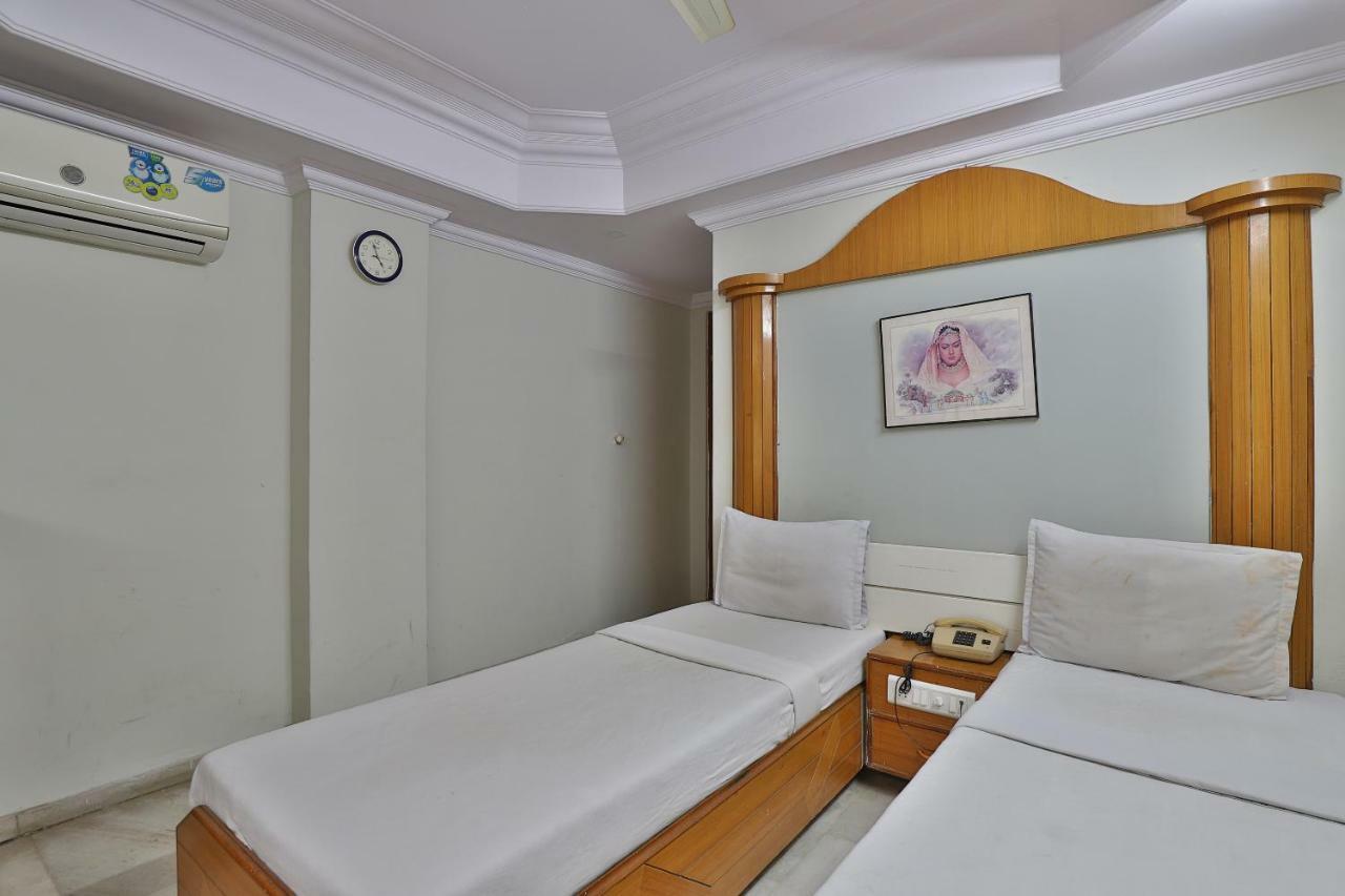 Spot On Hotel Decent Anand Exterior photo