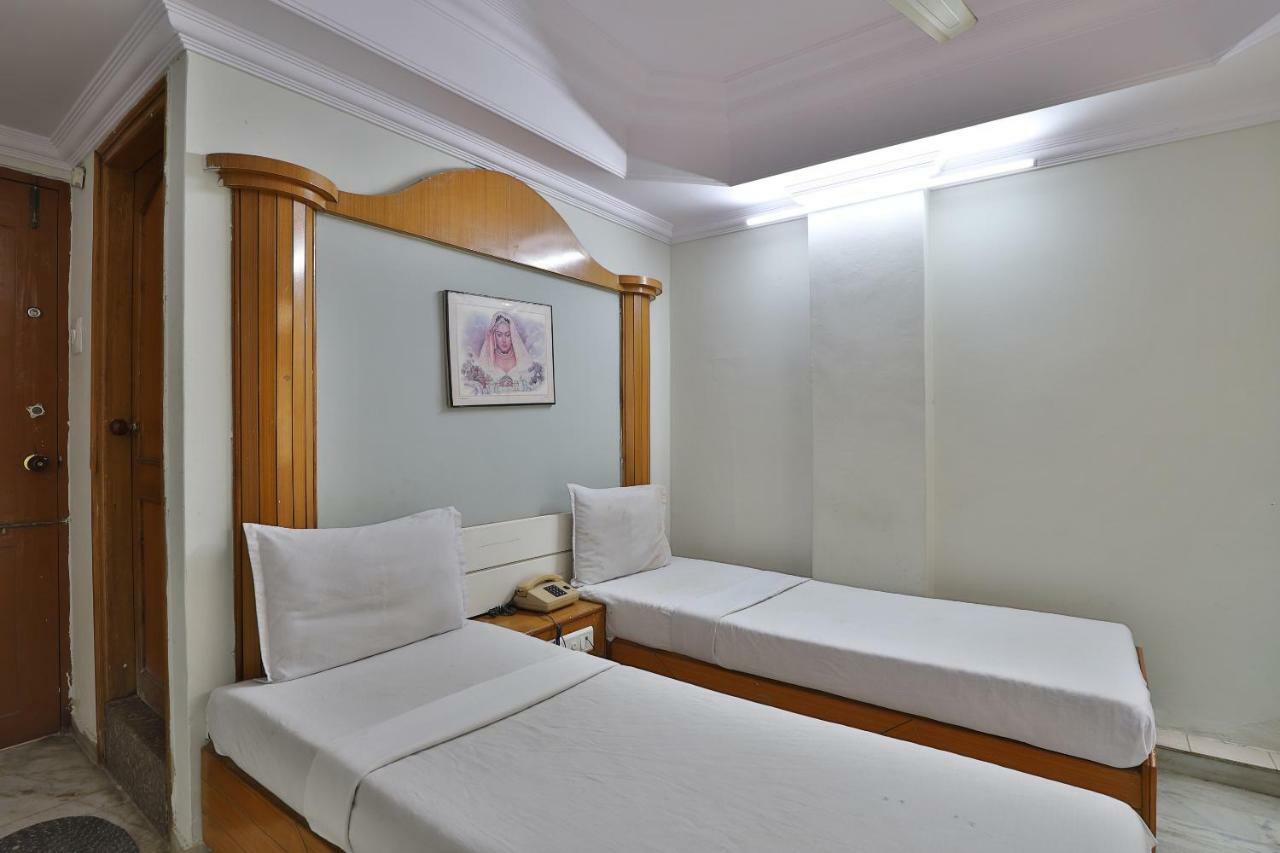 Spot On Hotel Decent Anand Exterior photo